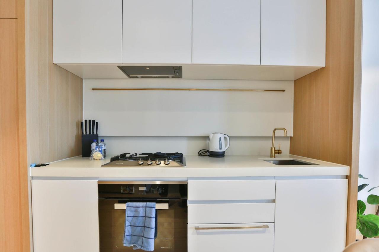 Box Hill Central Sky One Apartment Extérieur photo