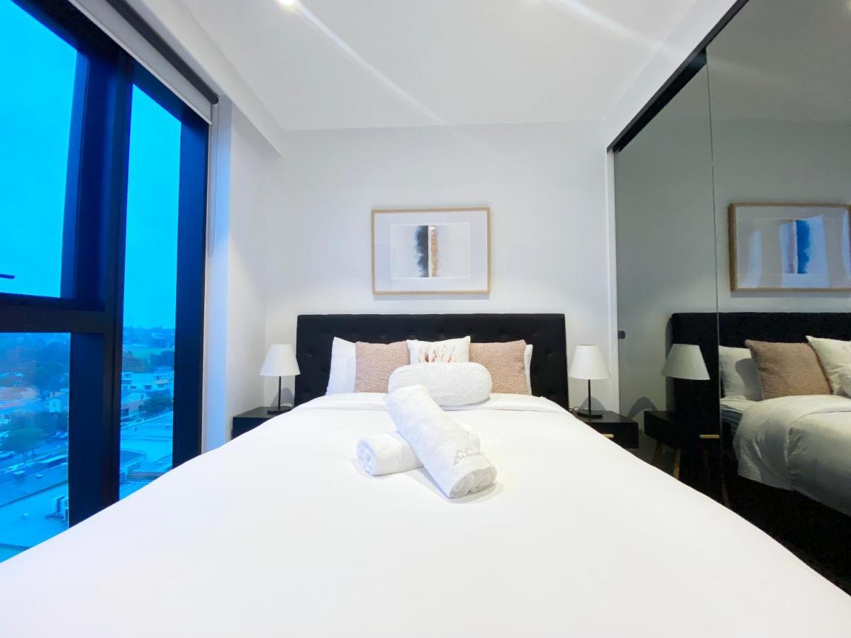 Box Hill Central Sky One Apartment Extérieur photo